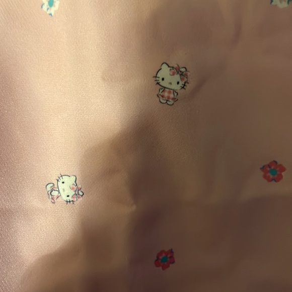 Sanrio Hello Kitty blouse - Picture 3 of 6